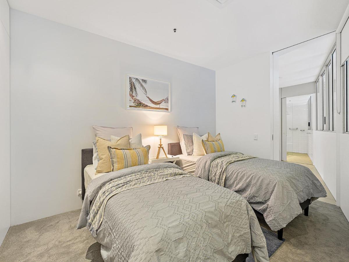 Air On Broadbeach Gold Coast Exterior photo
